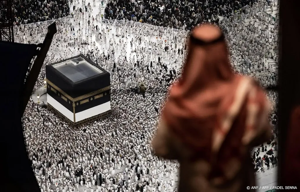 Na extreme hitte, maandag hevige regen tijdens hadj in Mekka
