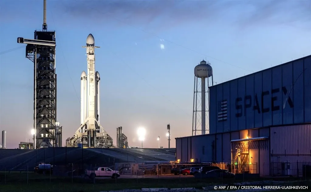 Waarde ruimtevaartbedrijf Musk naar 210 miljard, volgens Bloomberg