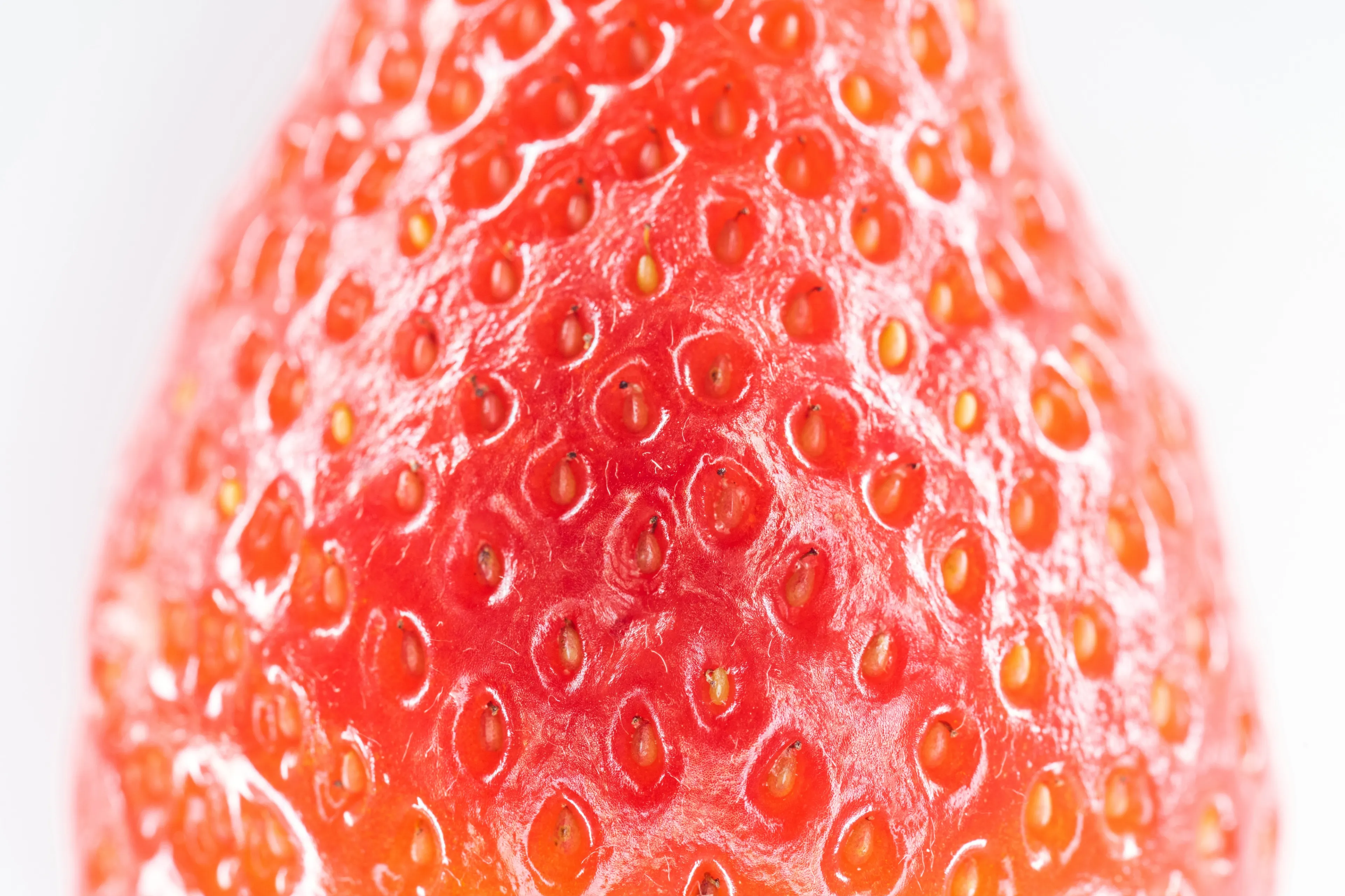Op aardbeien uit de supermarkt zitten insecticide, schimmelbestrijder en PFAS