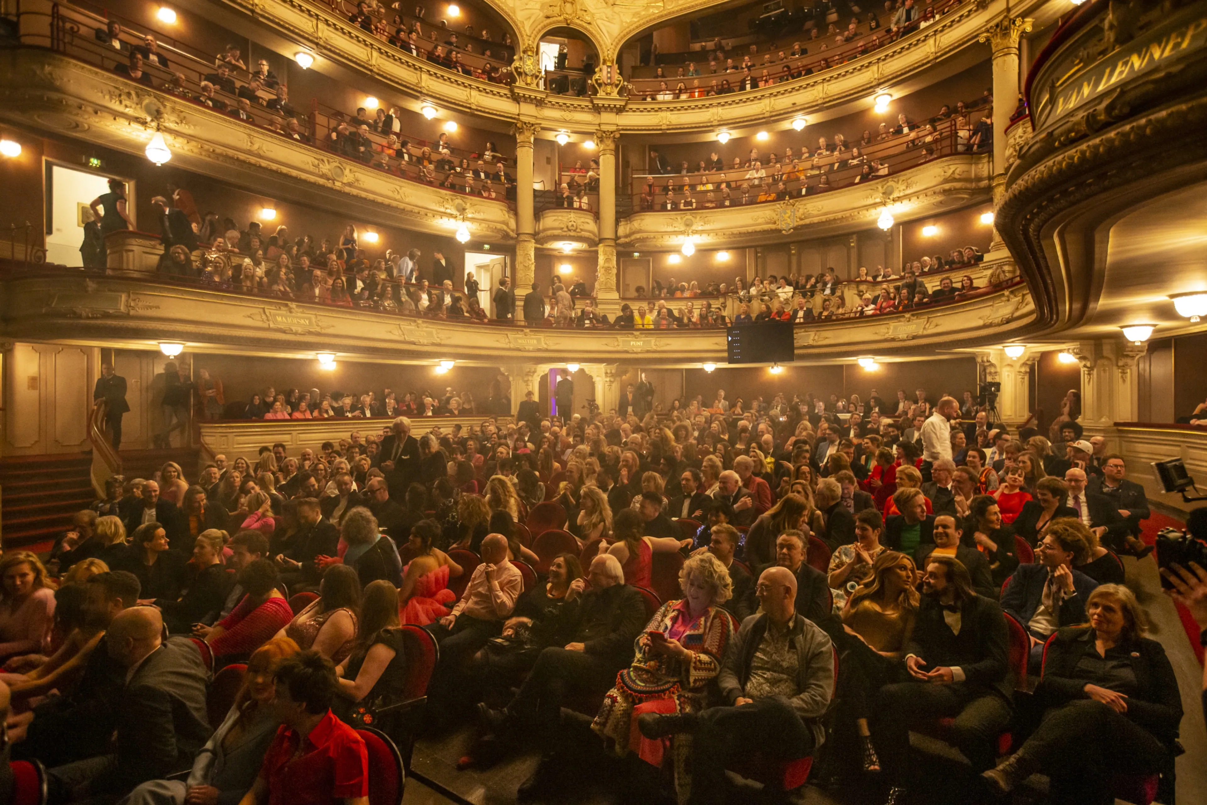 Grensoverschrijdend gedrag bij Amsterdams Stadsschouwburg ( ITA)