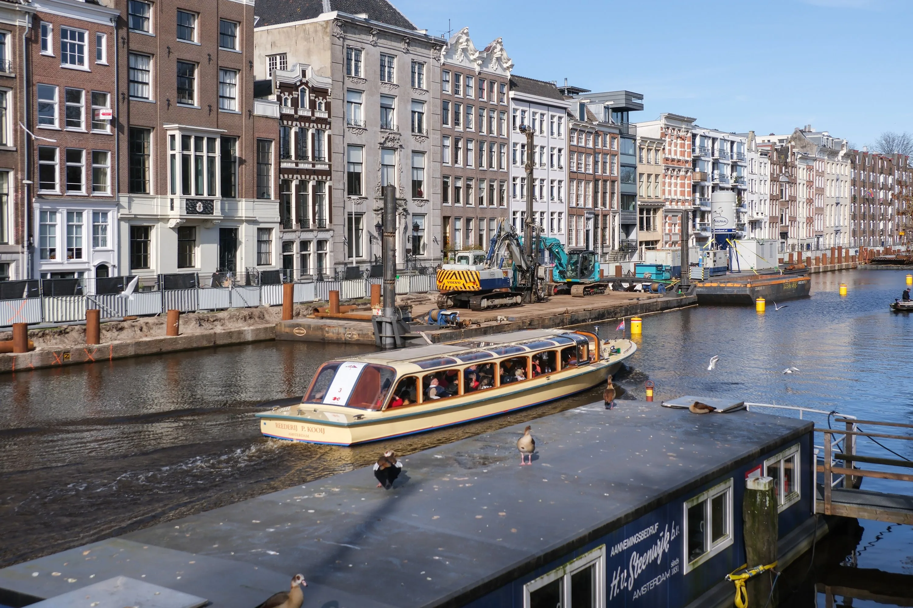 ‘Criminelen kochten honderden Amsterdamse woningen via hypotheekfraude’