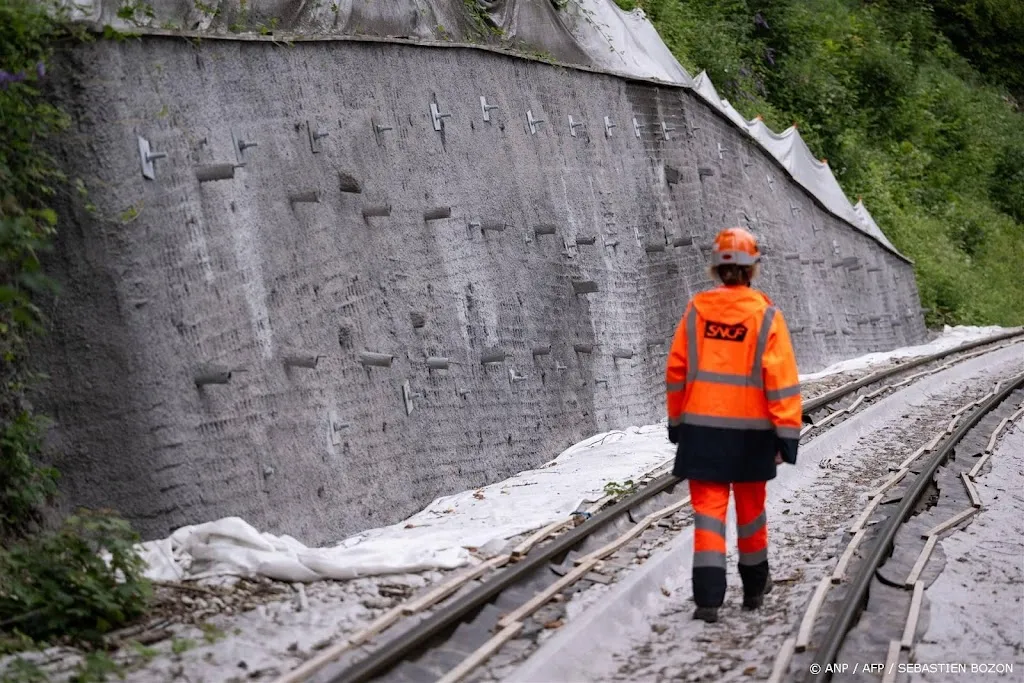 TGV's rijden niet door brandstichtingen: 'gecoördineerde sabotage' langs het spoor in Frankrijk