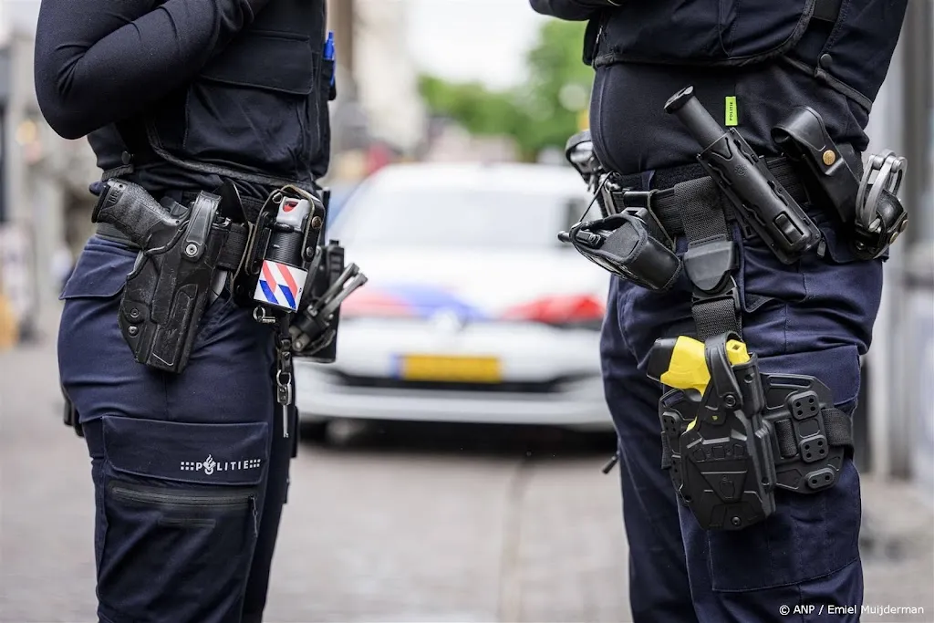 Twee arrestaties na steekpartij met zwaargewonde in Rotterdam
