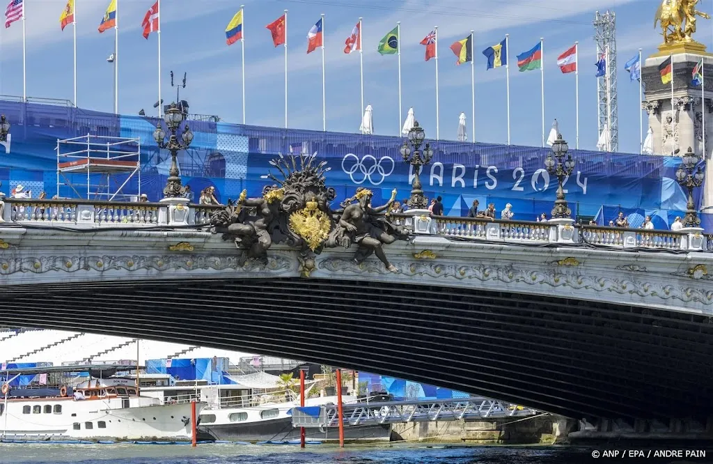 Er drijven nog steeds te veel drollen in de Seine
