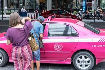 12 trucs die oplichters gebruiken in Zuid-Europa om toeristen op te lichten