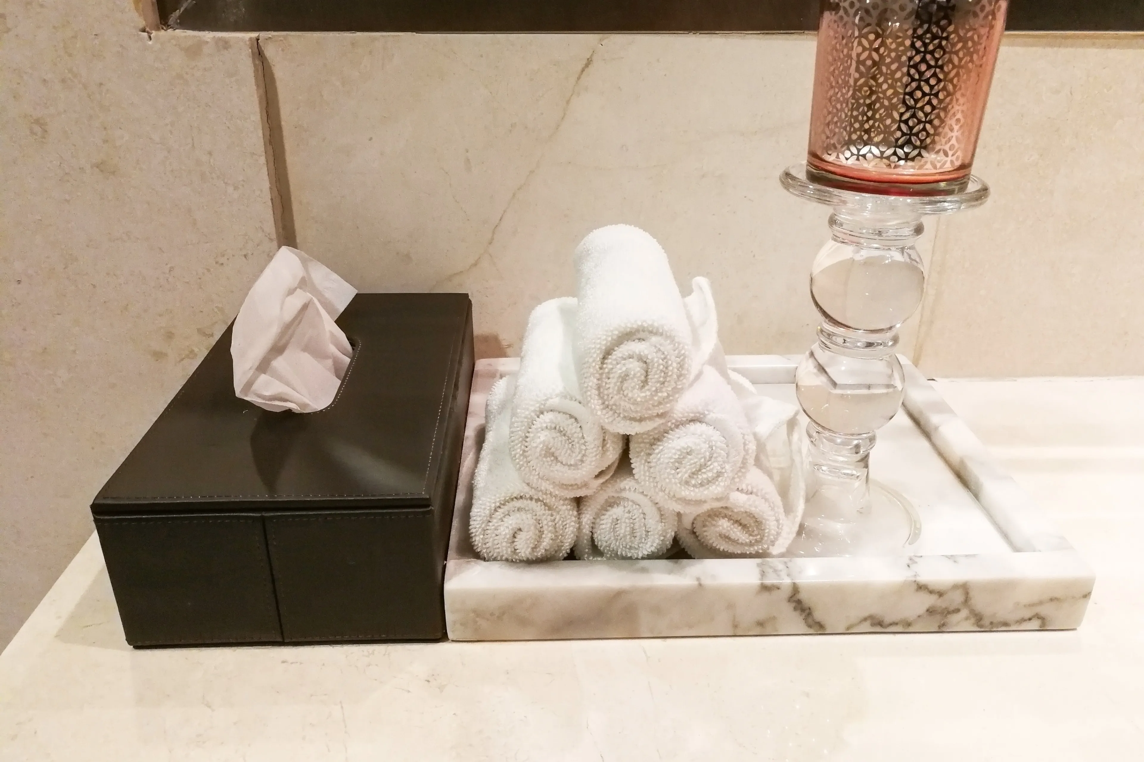 Plasseks, wilde geitenmelk en dennenappels: gasten willen soms bijzonder dingen in hotels