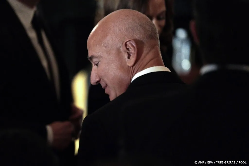 500 rijksten verliezen 134 miljard op beurs, vooral Bezos levert in