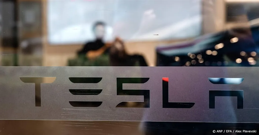 BMW streeft Tesla voorbij en verkoopt meeste stekkerauto's in EU