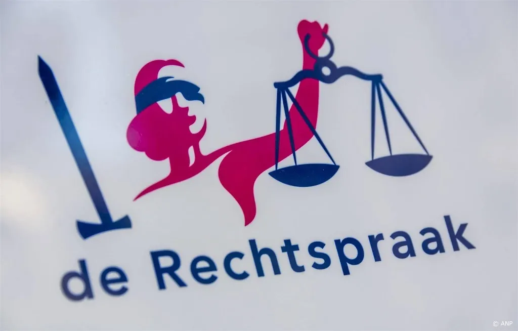 Boete en cel dreigen voor complotdenkster 'satanisch-pedonetwerk'