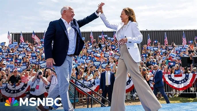 Trump liegt dat Kamala verzint dat er mensen komen op haar rally's