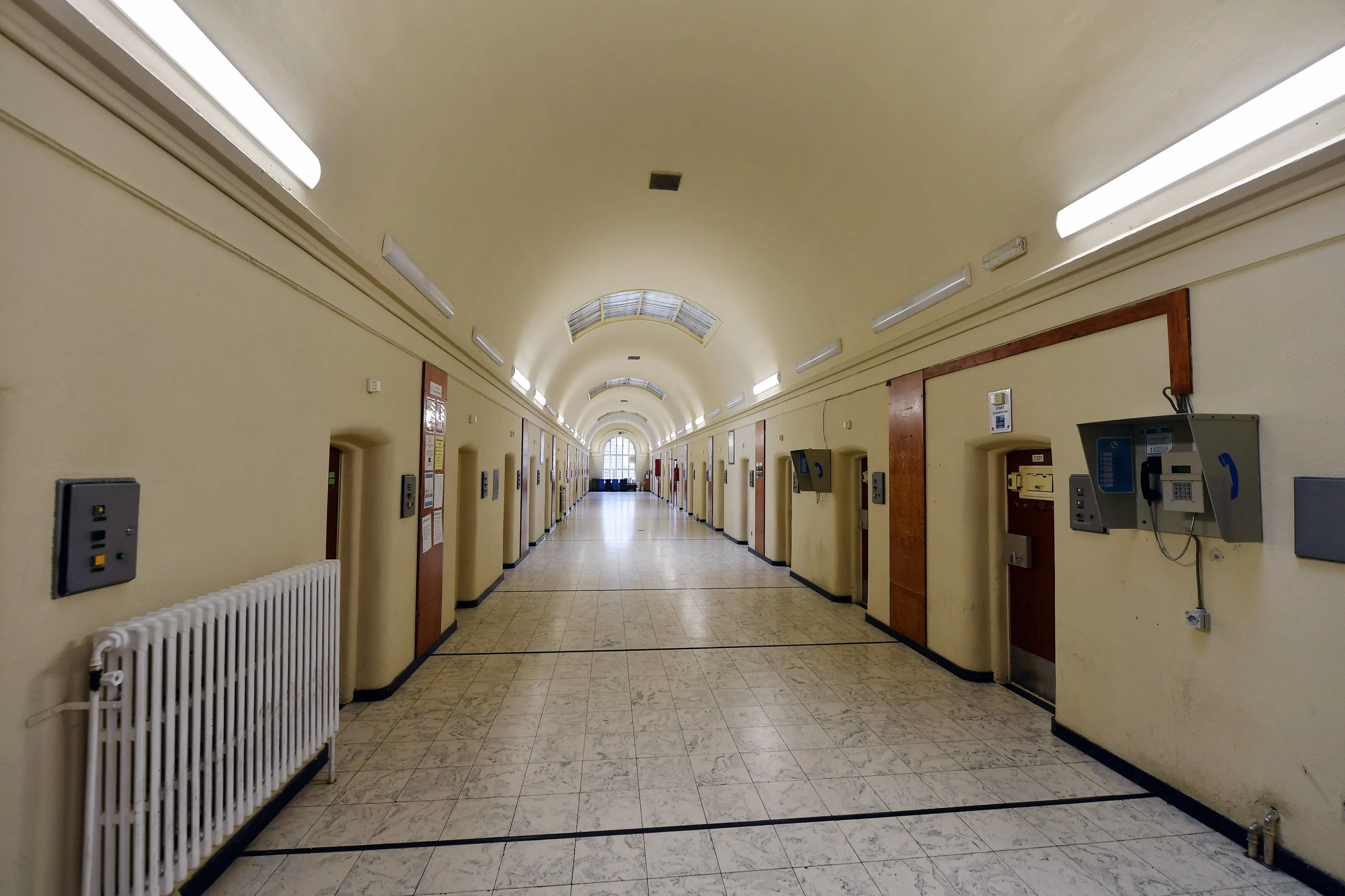 Medewerkster gevangenis Antwerpen zwaar mishandeld en verkracht: 'Meerdere alarmsystemen faalden'