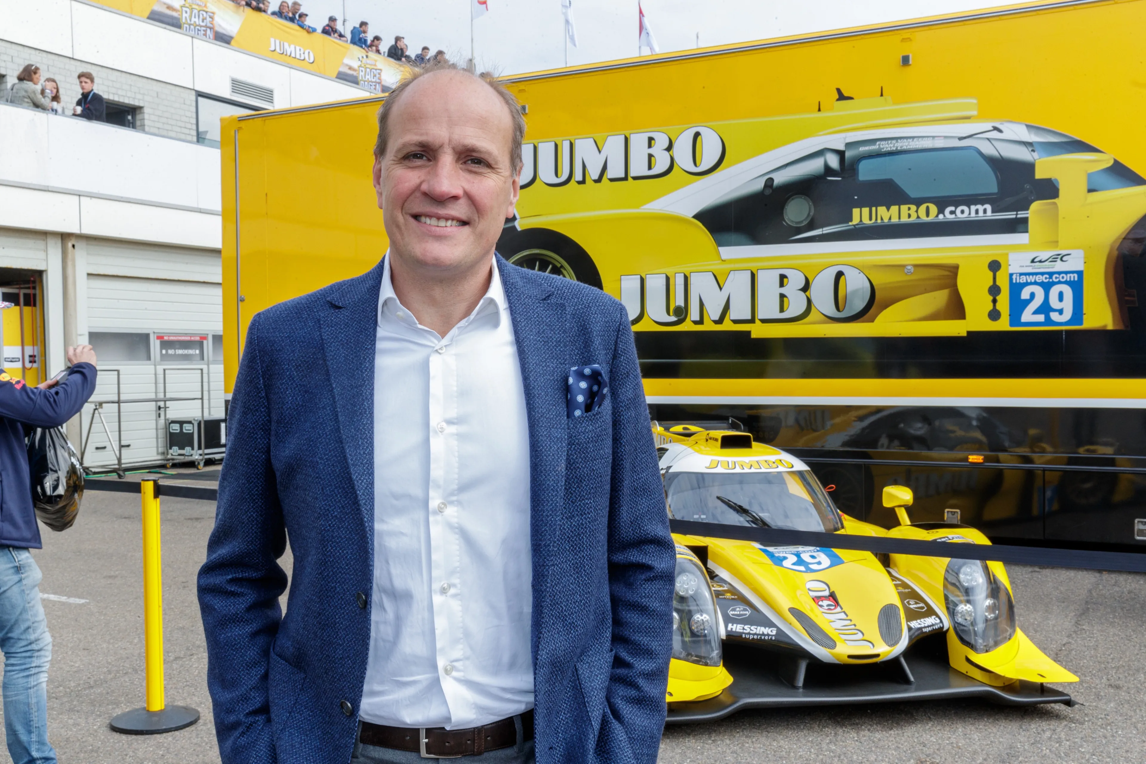 Oud-Jumbo topman Frits van Eerd verstopte bijna een half miljoen in cash