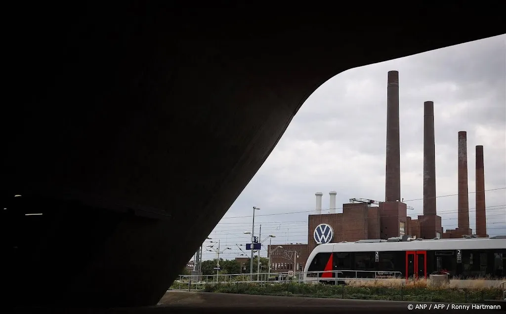 Volkswagen wijst looneisen vakbonden af, hamert op minder kosten
