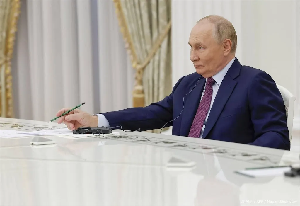 Poetin dreigt met kernwapens bij aanval op Rusland