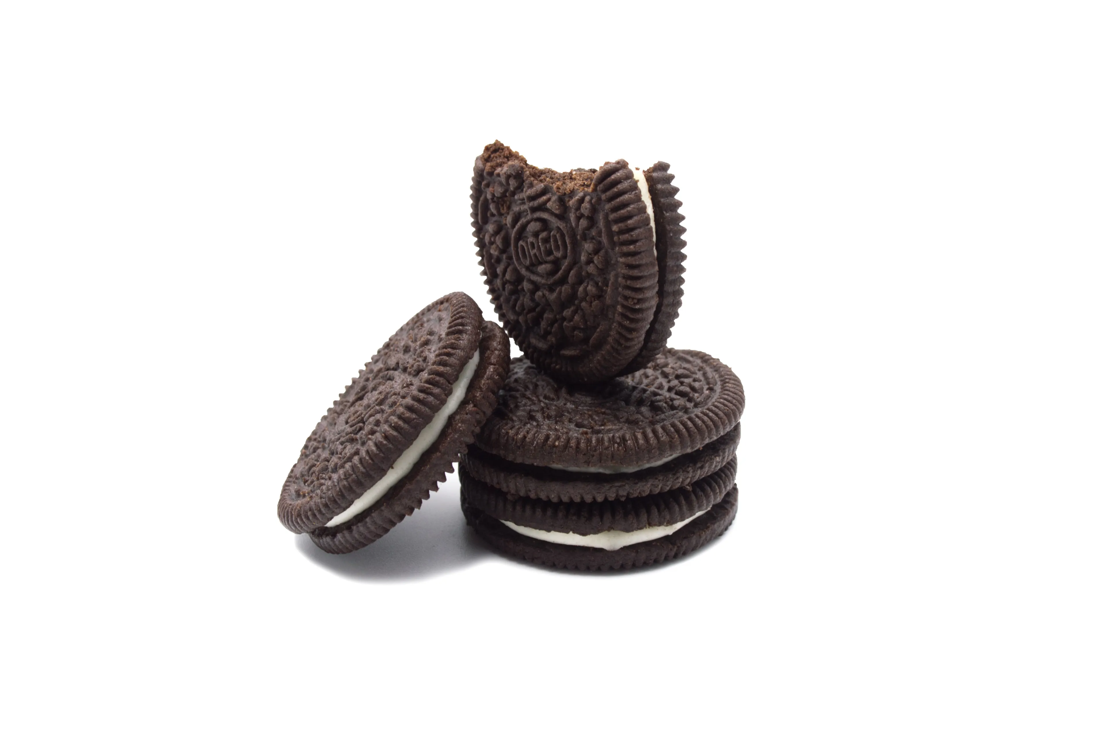 Walgelijke grap afgestraft: Bekende Youtuber gaf dakloze Oreo-koekjes met tandpasta ertussen