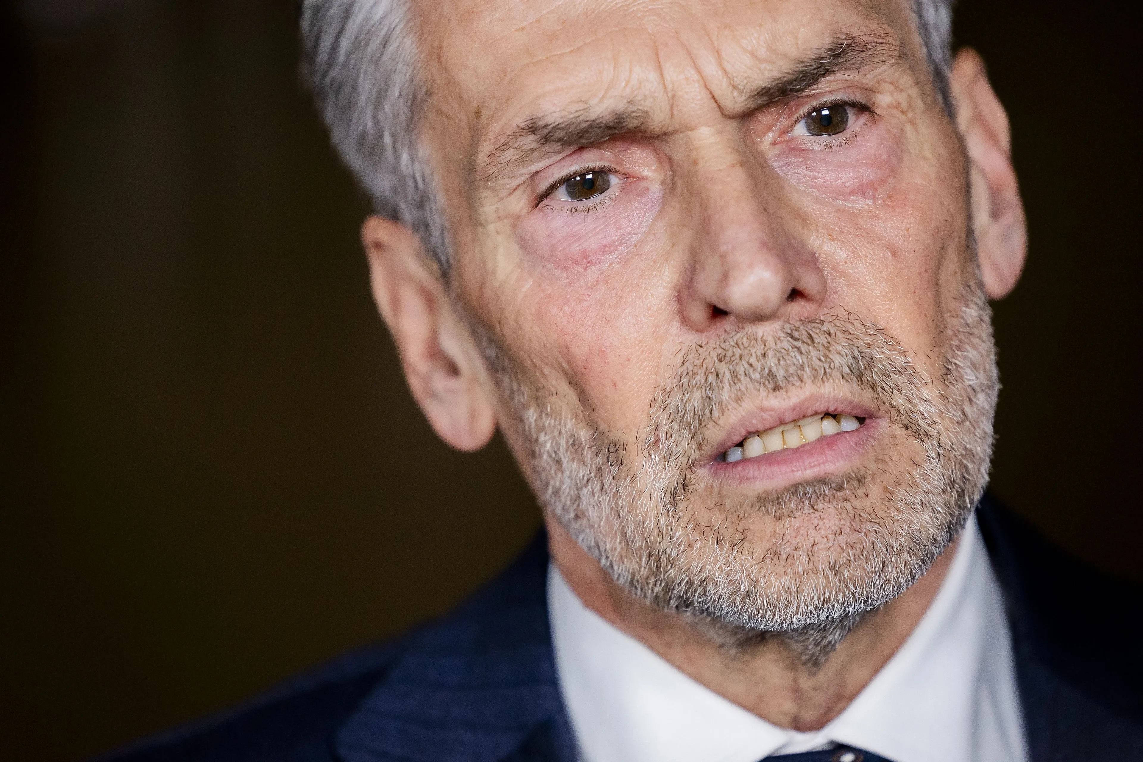 Belgische media zetten kabinet-Schoof voor schut vanwege Oeganda-plan
