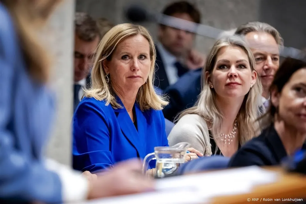 Klever spreekt Oegandese minister tegen: opvang afgewezen asielzoekers is volgens haar wél besproken