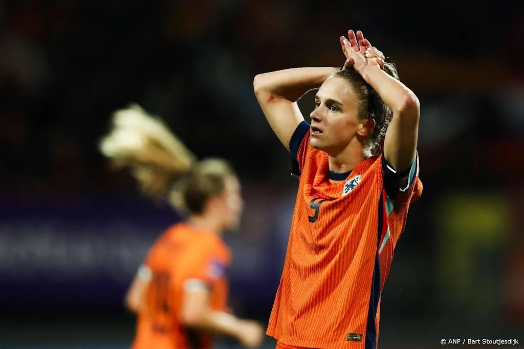 106 profvoetbalsters: FIFA moet stoppen met Saudische sponsordeal