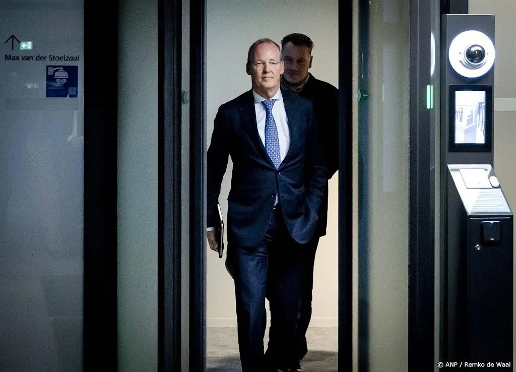 Oppositiepartijen woedend om kritiek DNB-baas Knot op huurwet