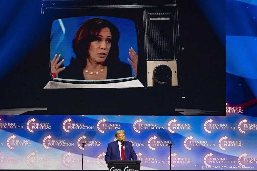 Harris noemt Trump "losgeslagen" na vermeende Hitler-uitlatingen