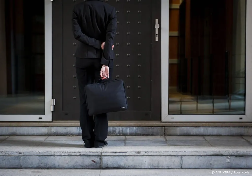 Vrouwen twee keer zo vaak zonder betaalde baan als mannen