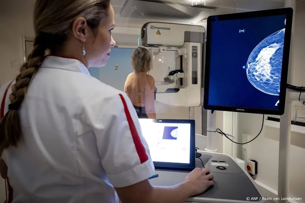 KWF: voor vrouwen met dicht borstweefsel moet nu iets gebeuren