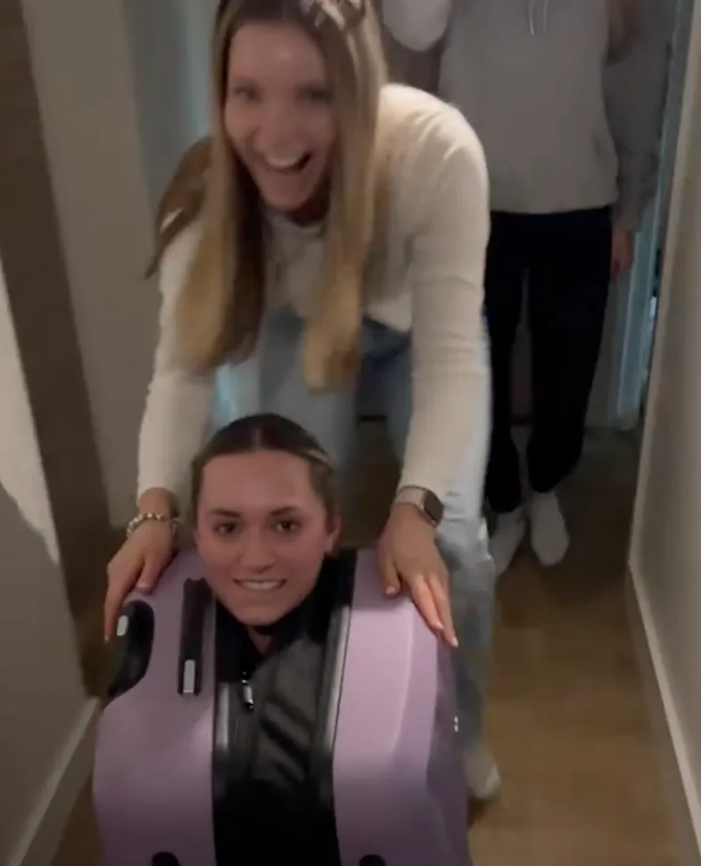 TikTok waarschuwt voor trend met koffer