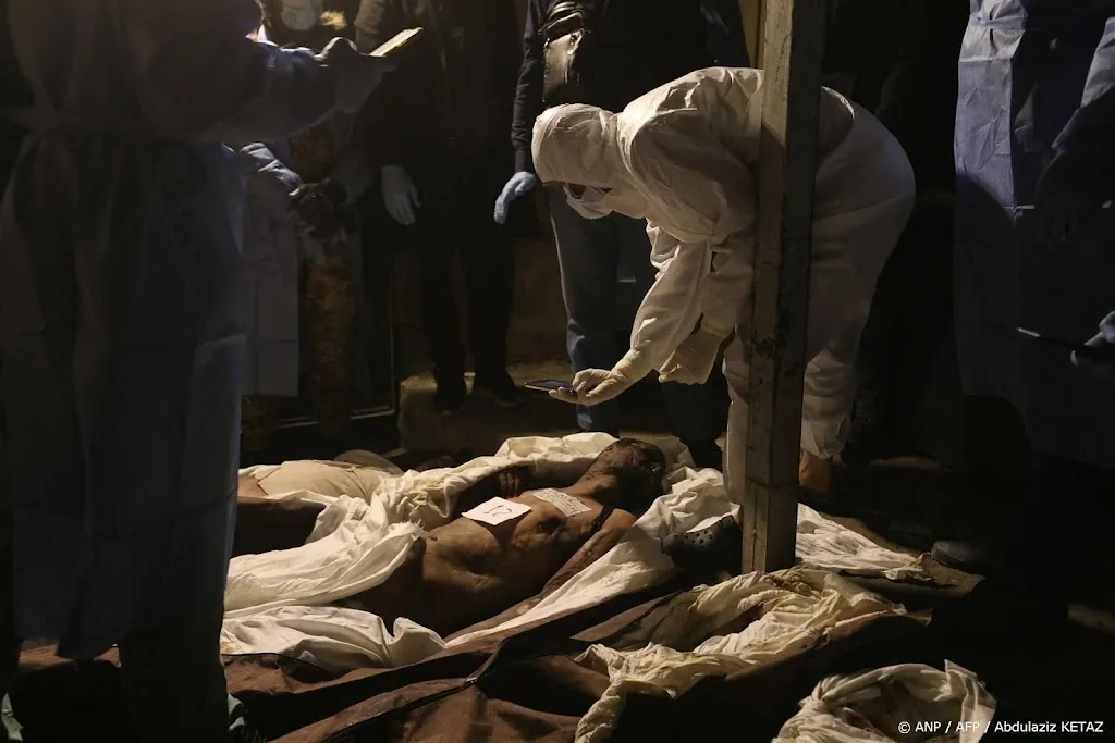 Rebellen Syrië vinden tientallen gemartelde lichamen in hospitaal
