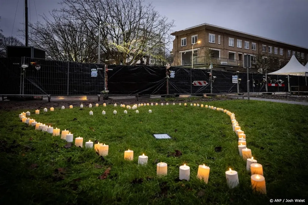 Ruim 200 mensen bij samenkomst na explosies Tarwekamp Den Haag