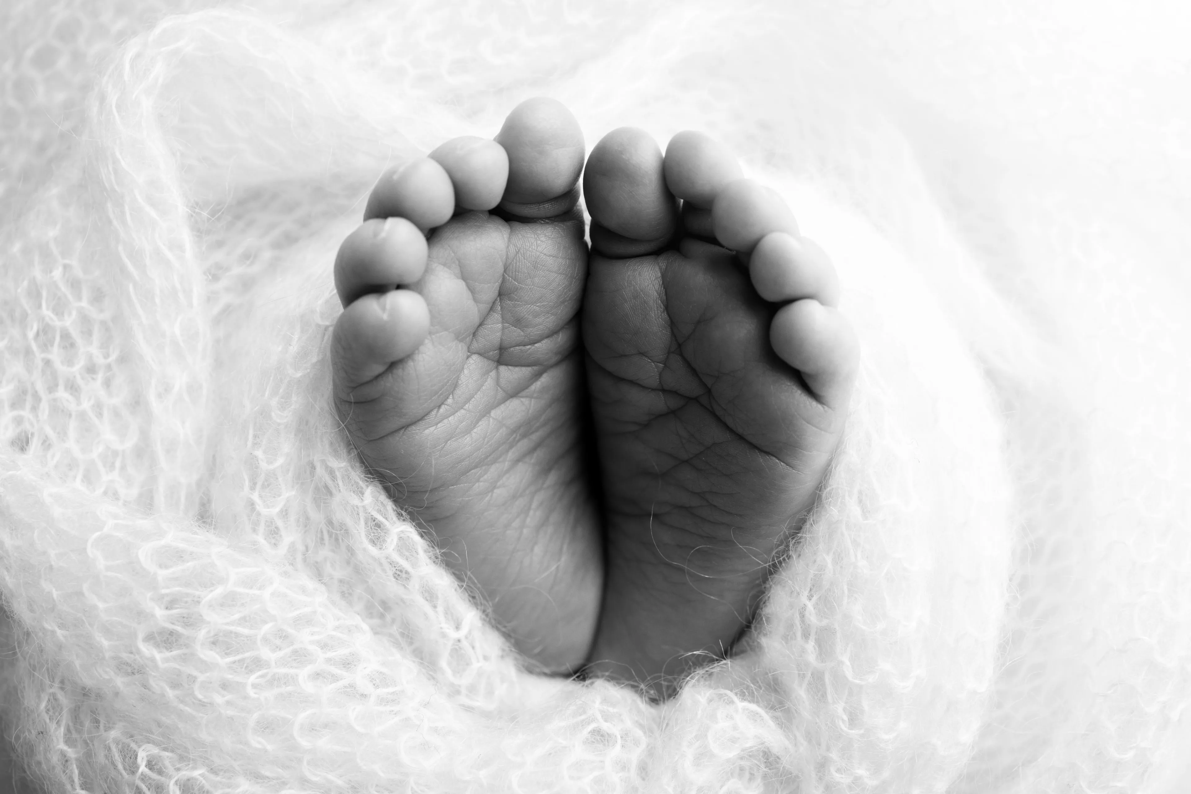 Het gaat veel beter met de wereld dan je denkt, maar er gaan ook iedere dag 16000 kinderen onnodig dood