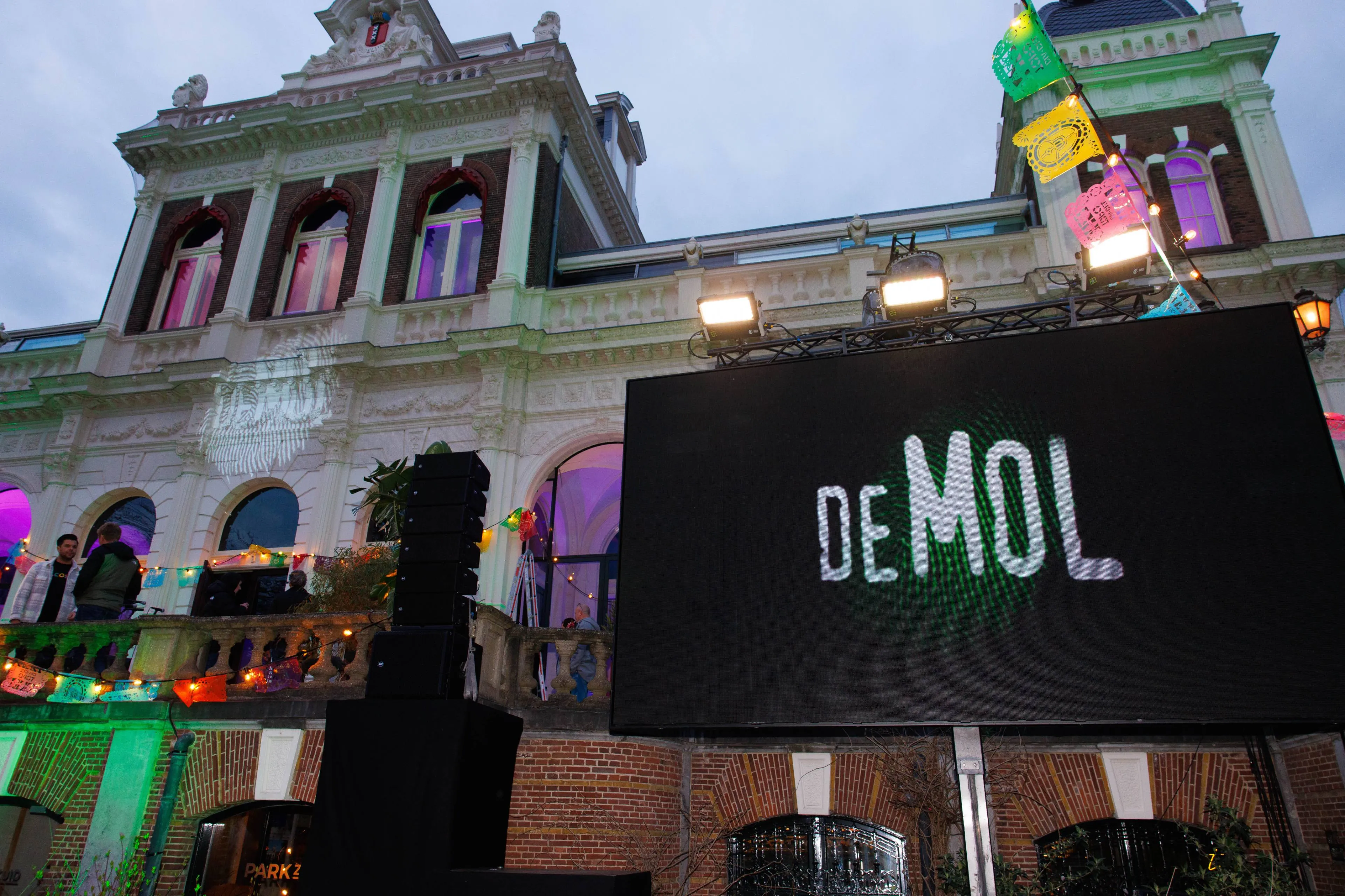 5 redenen waarom deze persoon dit jaar de Mol is