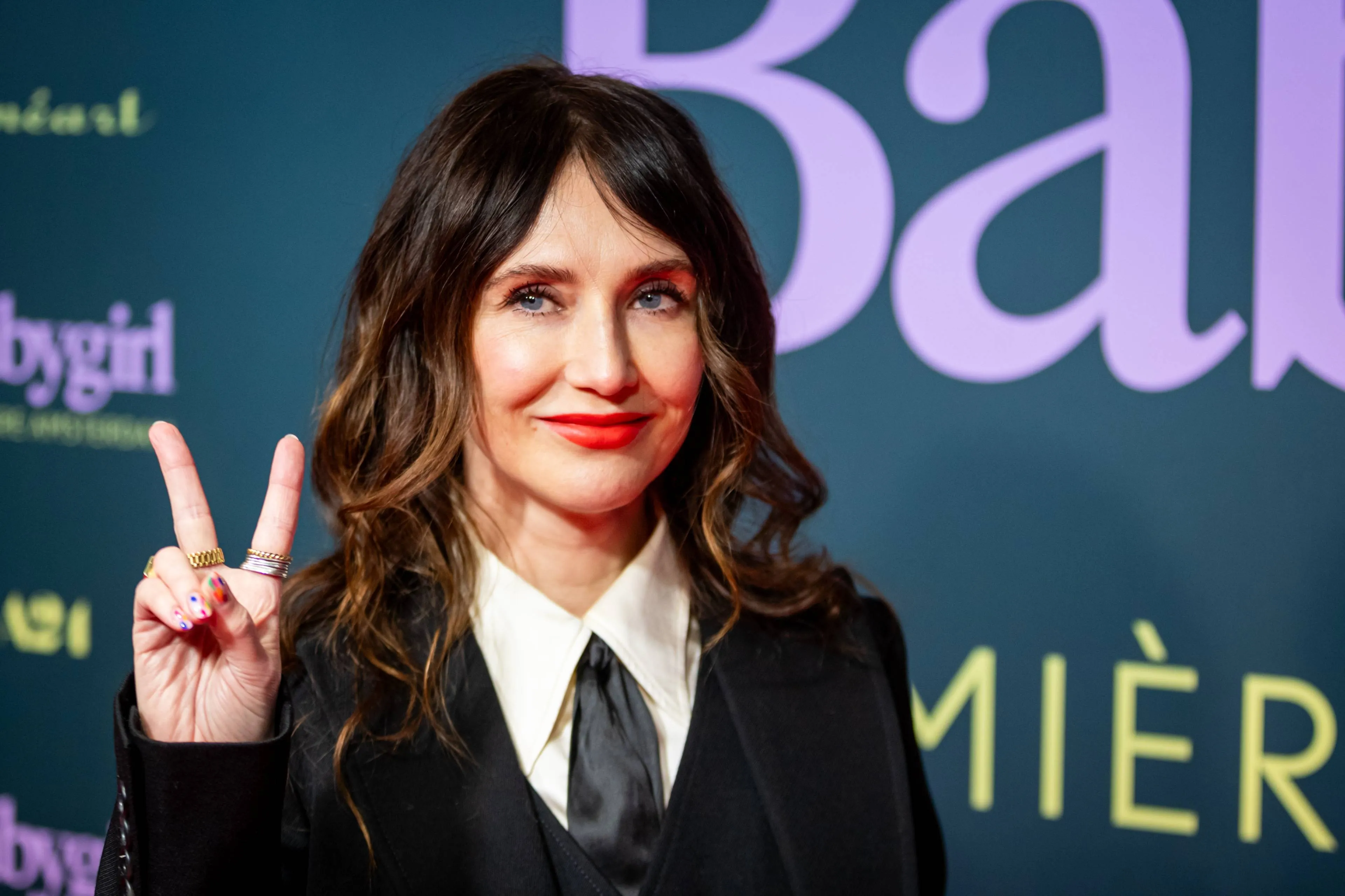 Carice van Houten toont nieuw kapsel op Instagram