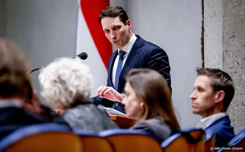 PVV herhaalt: desnoods acht mensen op een cel, botst met NSC