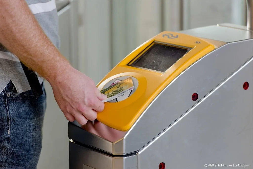 Reizigers vragen meer saldo van verlopen ov-chipkaart terug