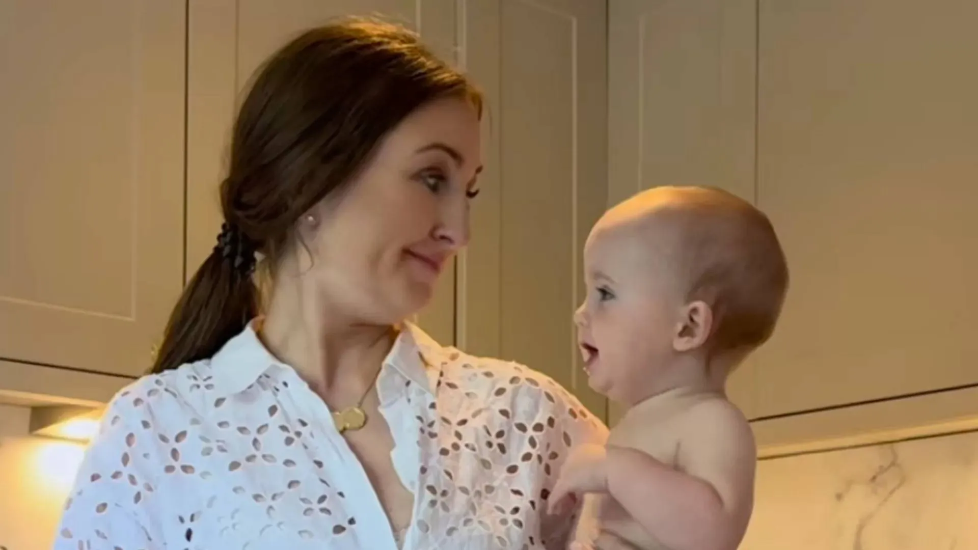 Viraal: Een magische truc om de driftbuien van je baby te beheersen