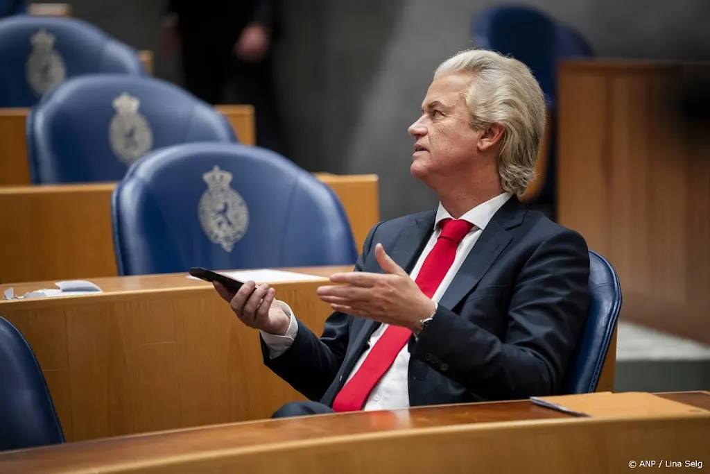 PVV stemt voor beide asielwetsvoorstellen, zegt Wilders