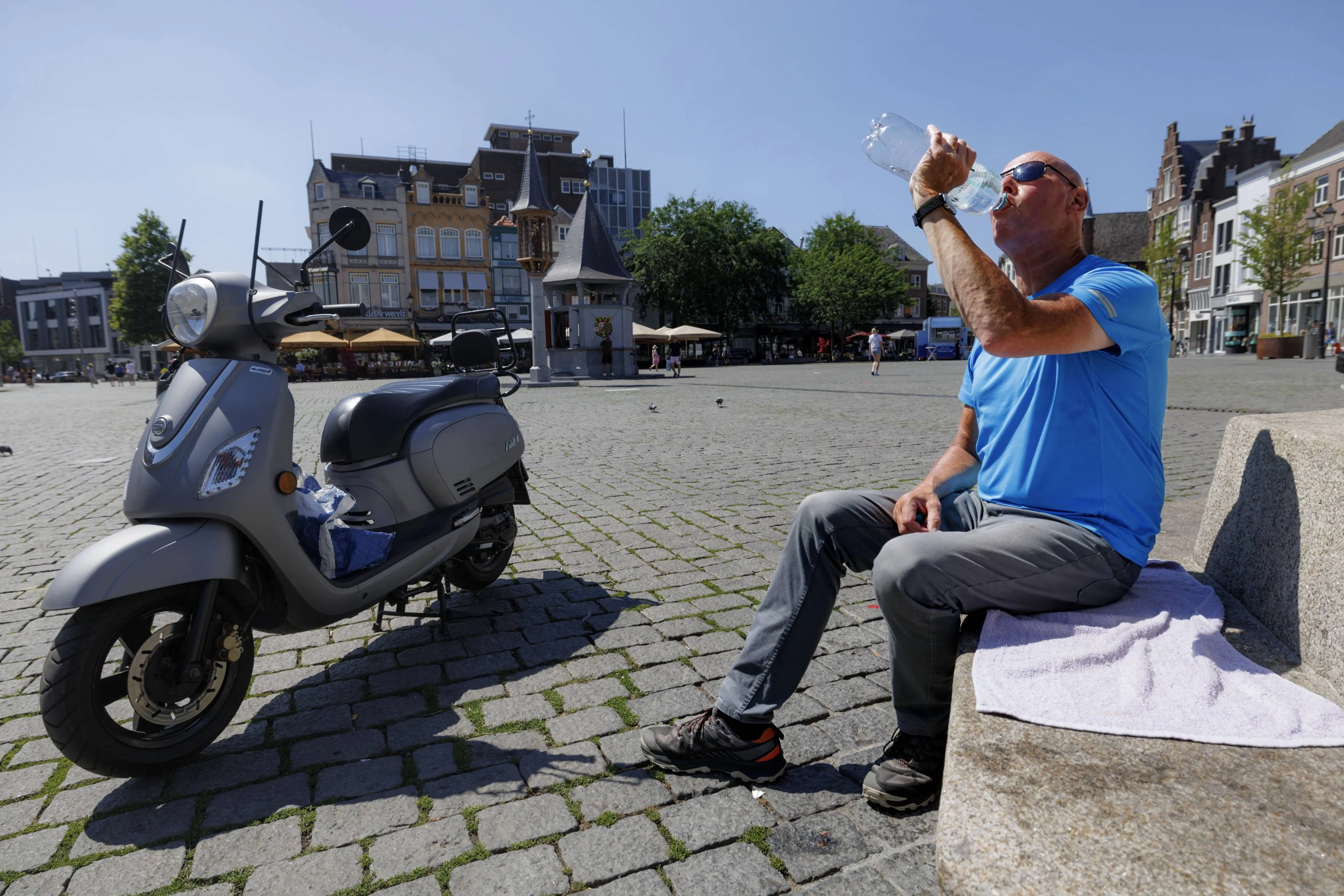 Zo test je in 3 seconden of je genoeg water drinkt tijdens een hittegolf