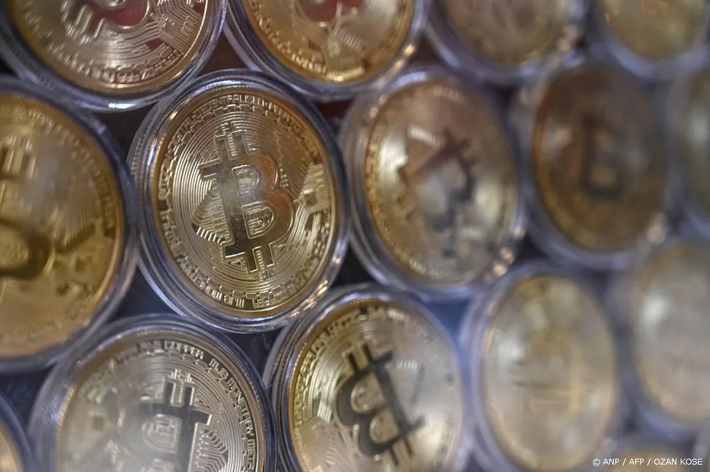 Bitcoin zakt verder weg na bereiken nieuw recordniveau