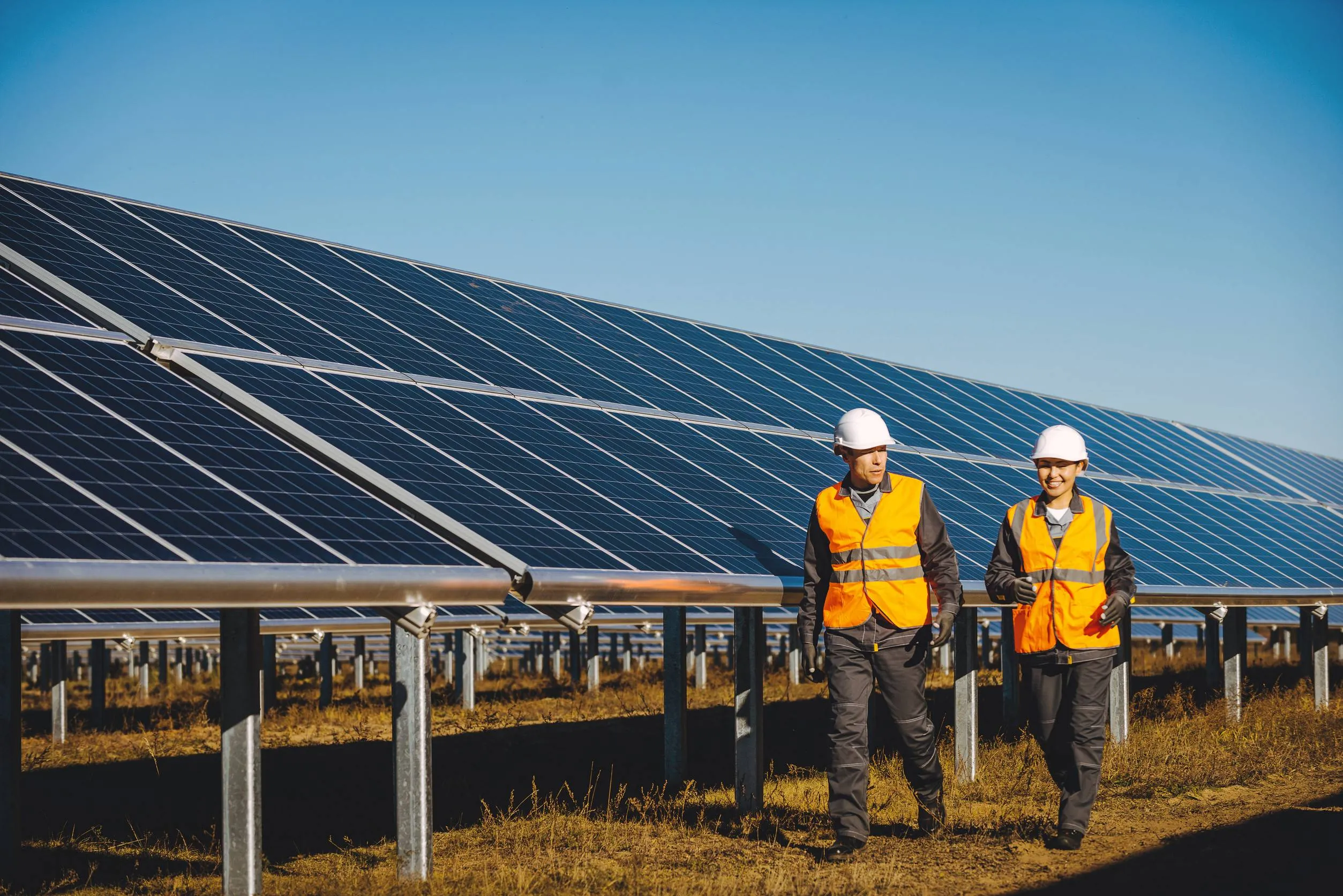 Zonne-energie breekt alle records: wereldwijd 380 gigawatt bijgebouwd in eerste helft van 2025 en dat komt vooral door één land