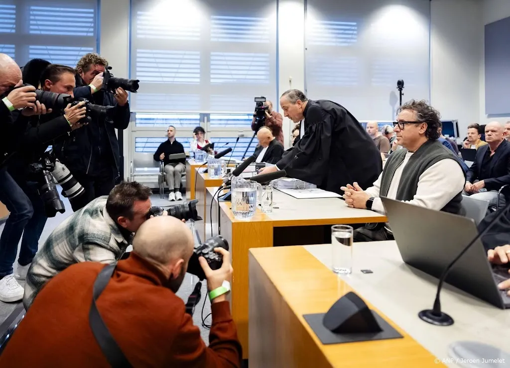 Marco Borsato ontkent aantijgingen 'met klem' bij begin strafzaak