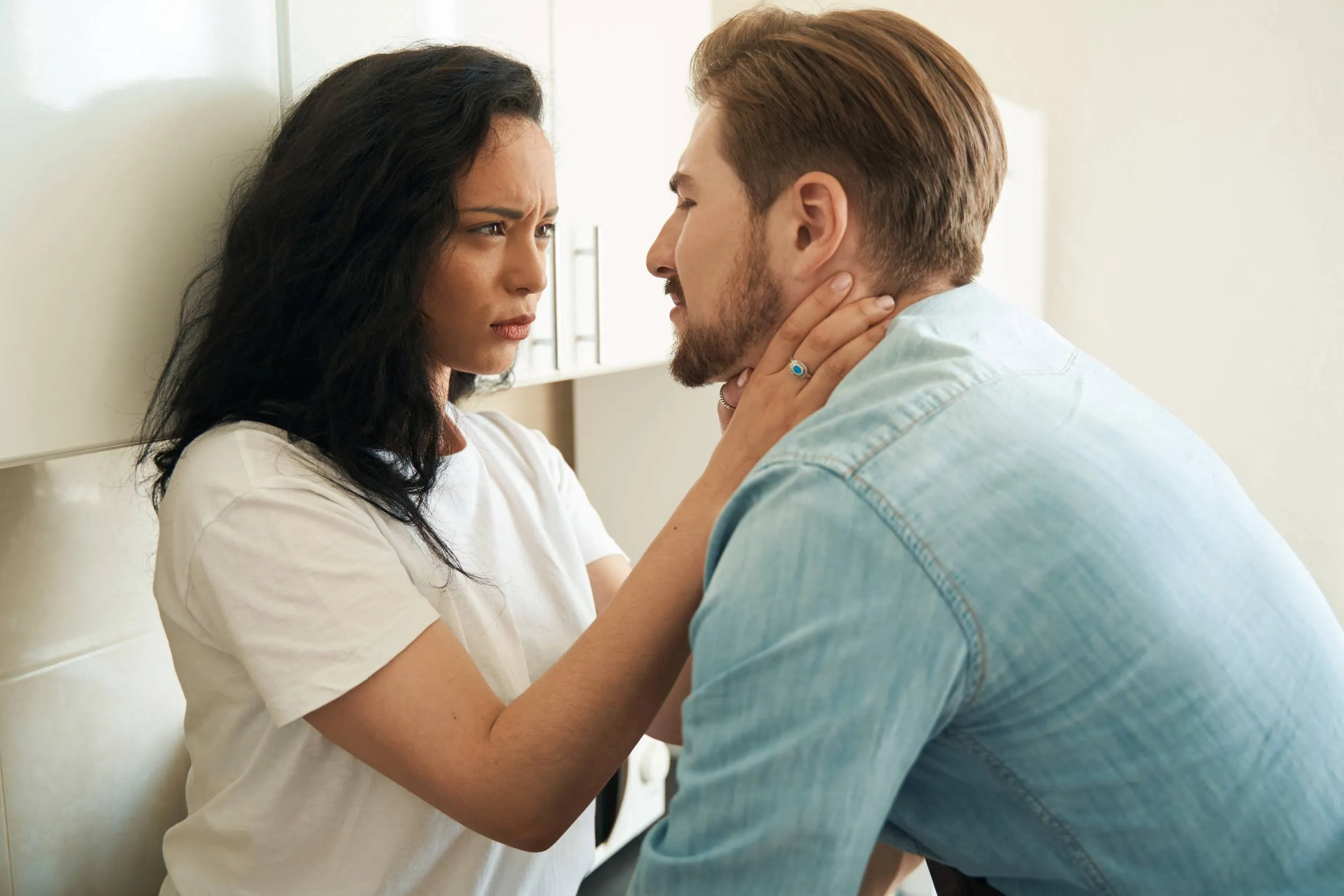 “De 5 seksproblemen die een relatie stilletjes ondermijnen, volgens een sekstherapeut”