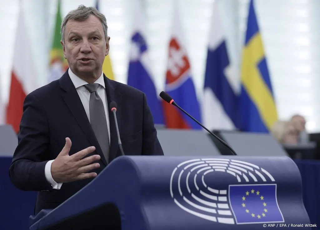 Grootste fractie Europarlement hekelt 'chantage' Trump