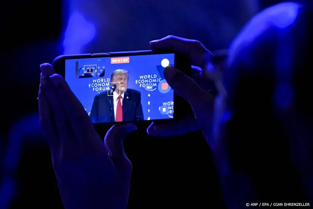 Canada bestaat alleen bij gratie van de VS, zegt Trump