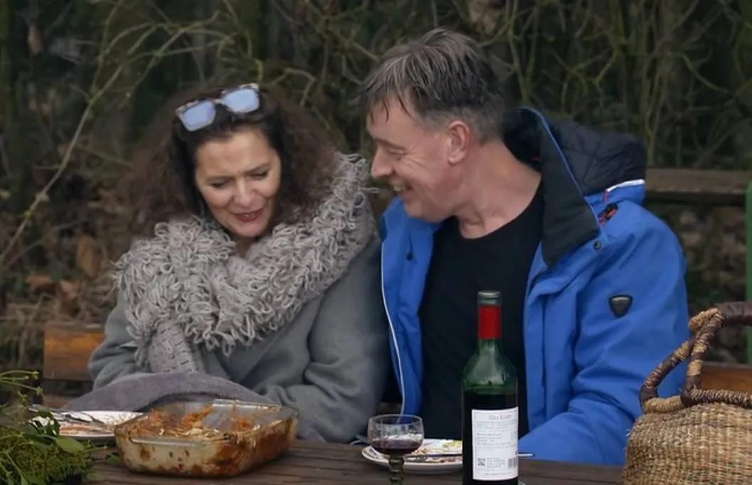 Winter Vol Liefde: boze Ben ontdekt dat liefde toch niet door de maag gaat en de schade van tsunami Karine blijft beperkt