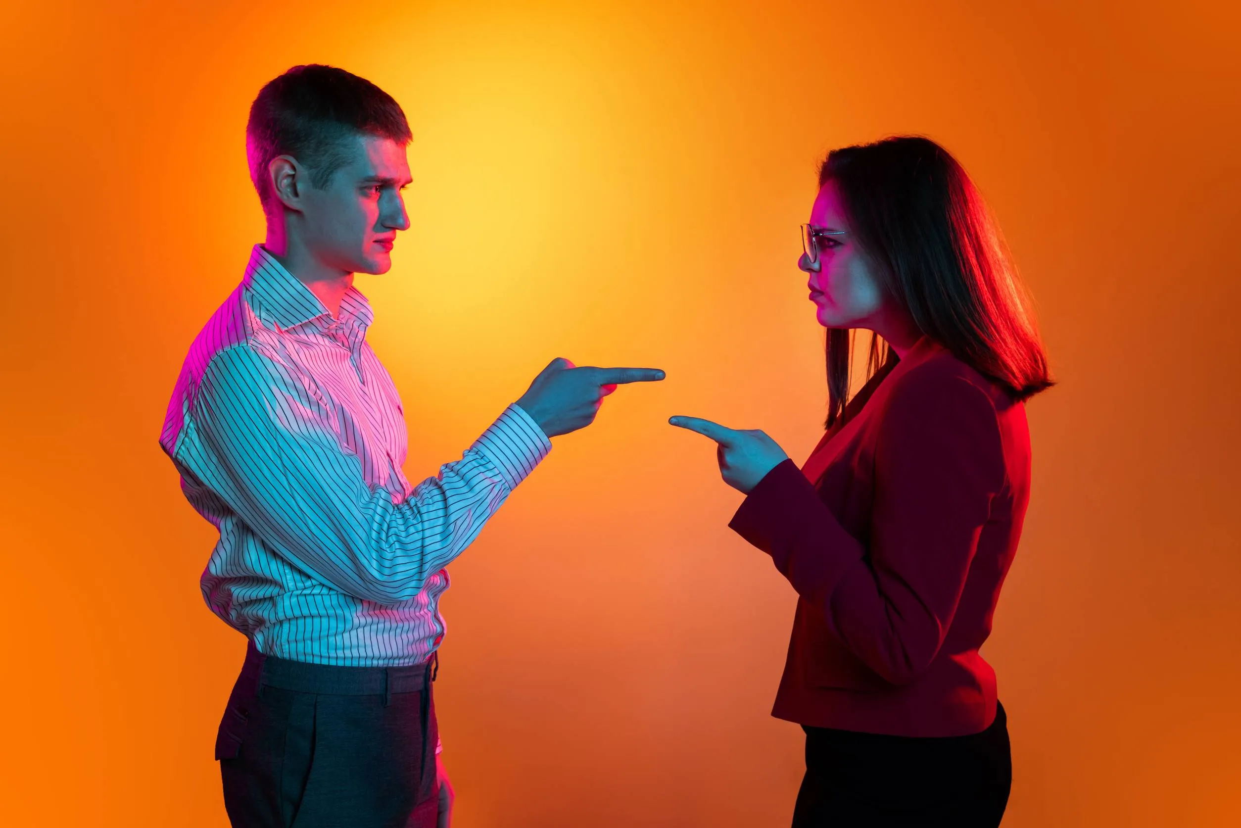 De onzichtbare saboteur in je relatie: wat je hechtingsstijl over je liefdesleven onthult