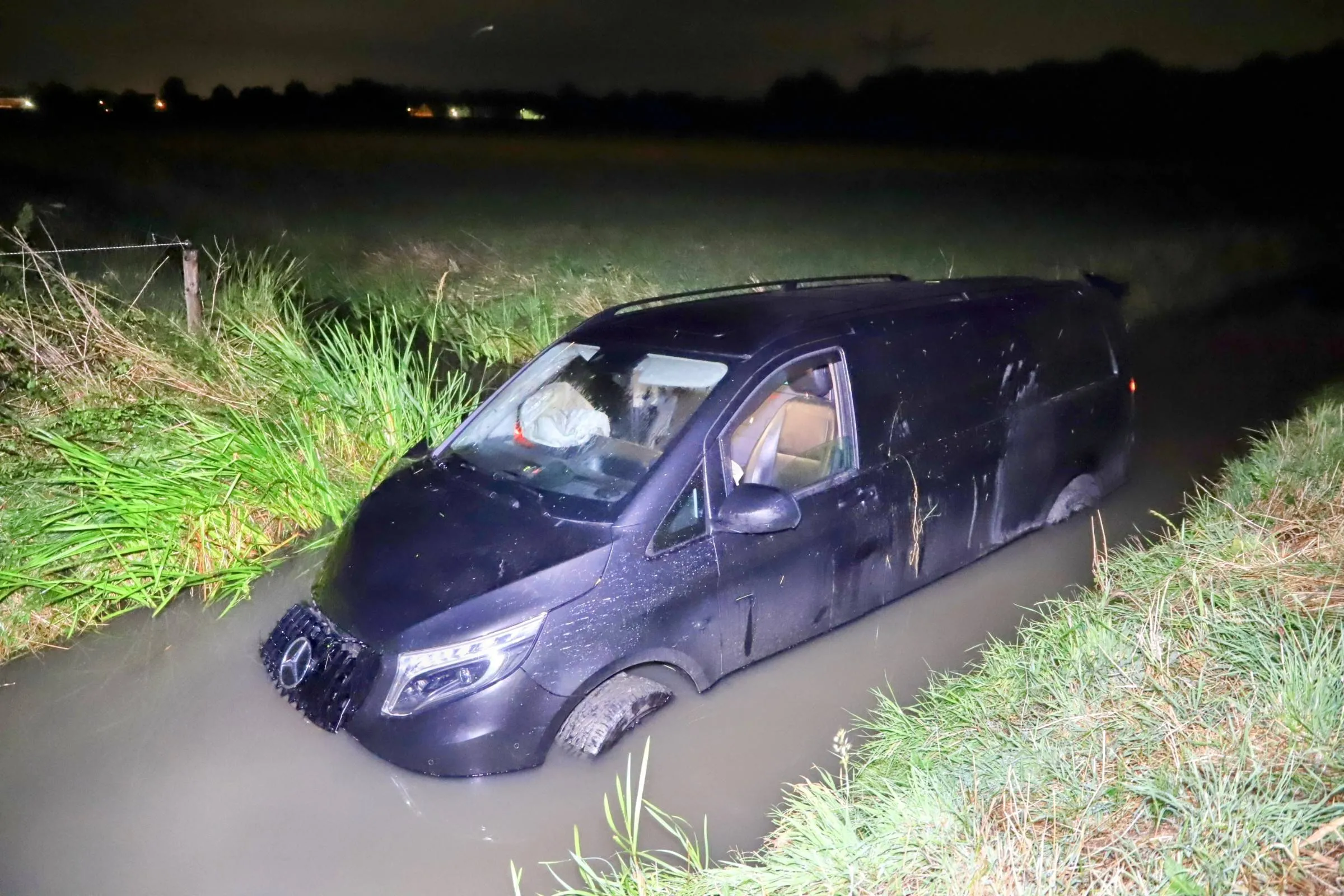 27f29e3a-b880-48eb-b986-7d1113888fcd