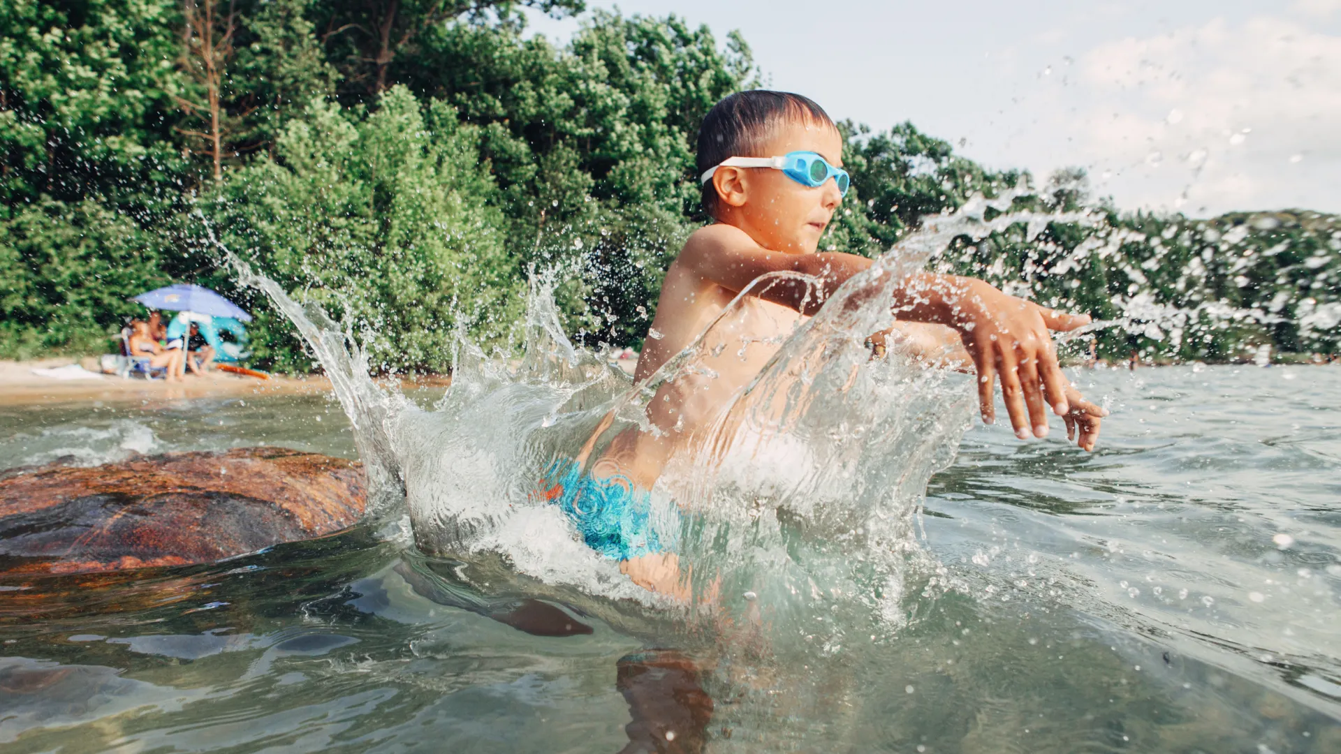 wdod genieten van water zwemmen