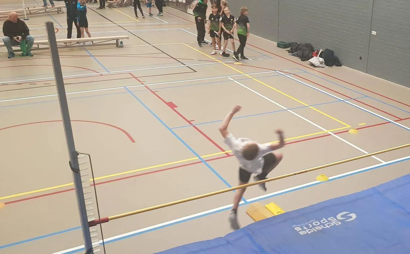 Jonge atleten van DOS AVD pakken volop persoonlijke records in Drachten