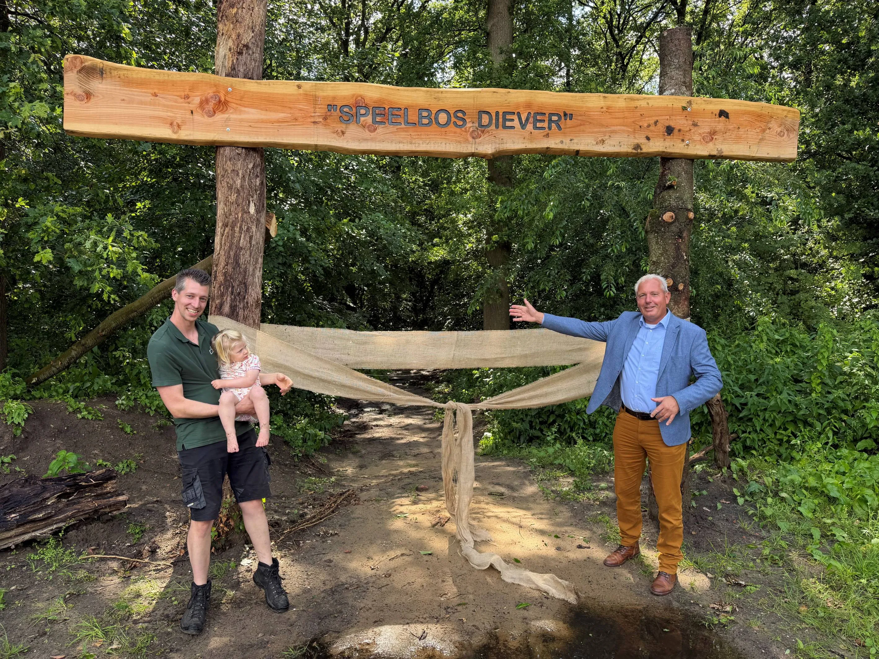 Diever 260702_Opening speelbos