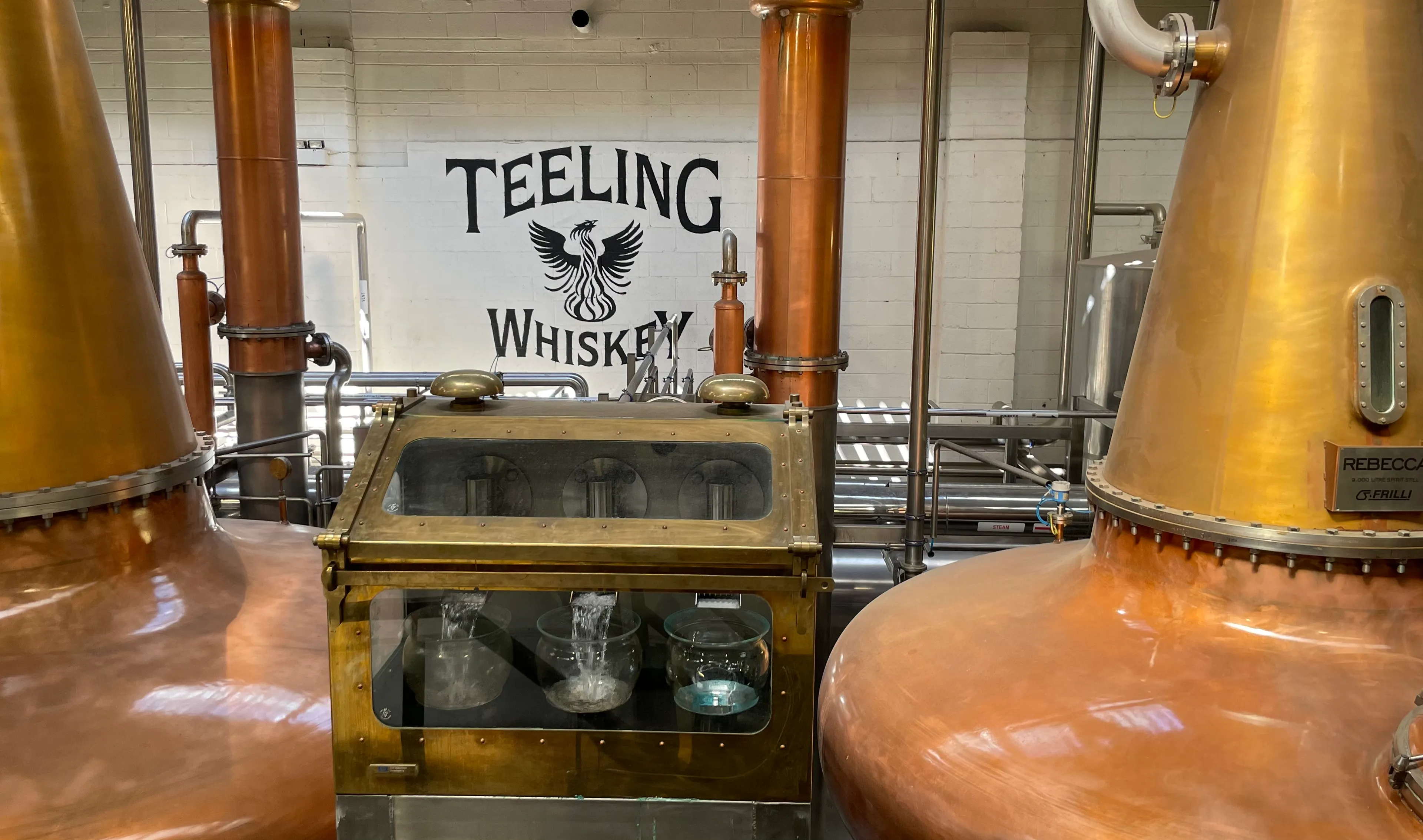 teeling whiskey spirit safe